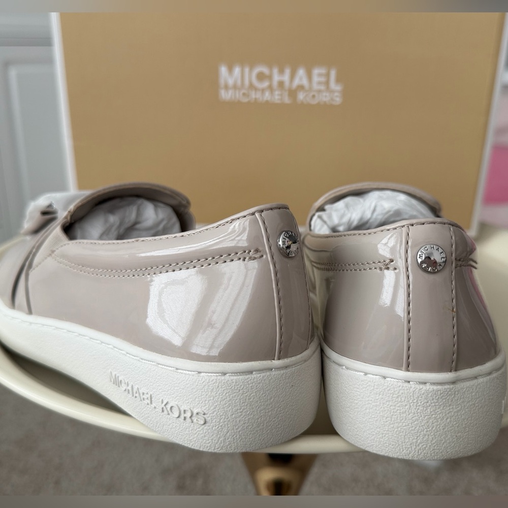 Michael Kors Women's Taupe Embellished Slip on 6.5 - Picture 4 of 6